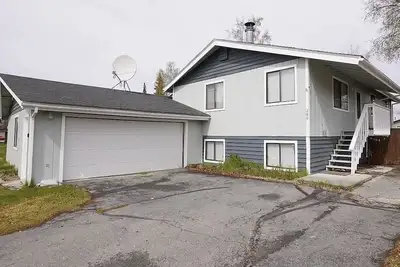 Image de Whole house, 5 minutes from fishing on the Kenai River, Quiet neighborhood