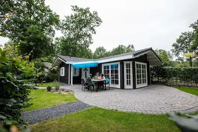 Image de ✓ Blokhut Ii at Landgoed de Scheleberg ✓ Holiday home for 4 persons ✓ Situated in Lunteren (Gelderland) ✓ Holiday park at the Veluwe ✓ Book directly at the park