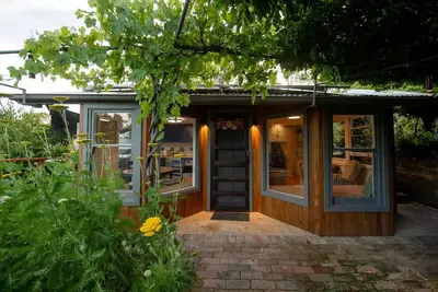 Image de Delphi, Adelaide Hills Garden BnB