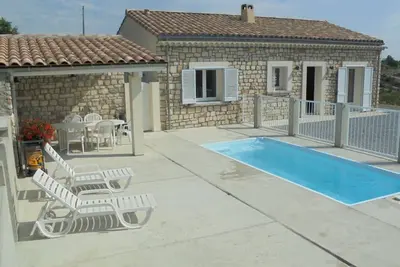 Image de Sud Ardèche, Villa en Pierres avec Piscine Privée