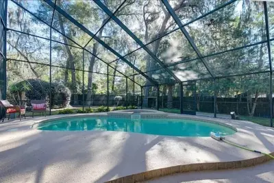 Image de Jacksonville Beach House Heated Pool 8 min to Hannah Park Beach Pet Friendly