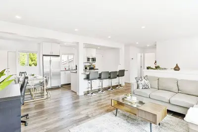 Image de Luxury 2br Home: A/C | Fast WiFi | Bbq | Rainfall Showers I Near Downtown