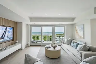 Image de Direct Ocean Front Building with Pool and elevator 4 bedrooms 2. 5 bath