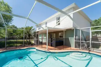 Image de \"Rossignol LaCroix Quarters\" - 4 Bd 2. 5 Bath w/ Pool