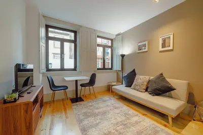 Image de Legacy Oporto Design Apartment A by Vacationy
