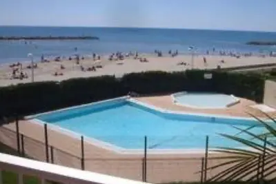 Image de Location F2 40m2 Cosy & Soigné - 1ère ligne Mer + Piscine