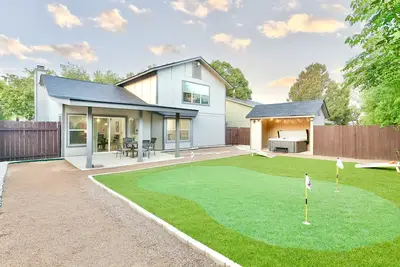Image de New! Stylish House with Hot Tub & MiniGolf & GameRoom by SixFlags SeaWord Utsa