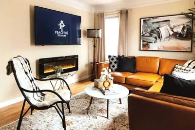 Image de Peachtree\/Royal Oak's Sweet Spot\/King Bed