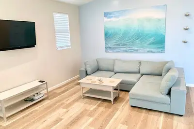 Image de Family Getaway in Oceanside. 1. 5 mi to Beach & 7mi to Legoland!