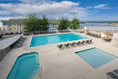 Image de 3 Bedroom Condo on Lake of the Ozarks! ! ! !