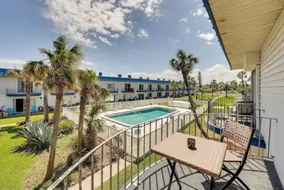 Image de Oceanfront Ormond Beach Condo: Patio, Pool Access!