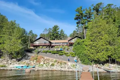 Image de Beautiful Views from this Spacious 5 Bedroom Home