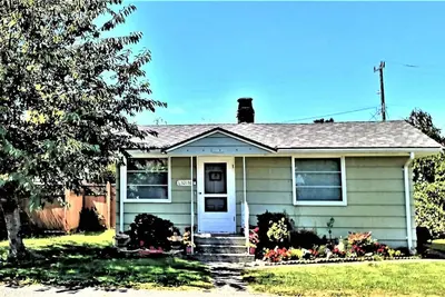 Image de Alki beach cottage 2br Ac breakfast items Hs-Wifi  queen bds W/D I Bk. to beach