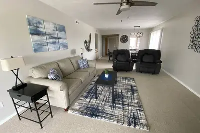 Image de Perfect for Your Lake Stay!