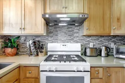 Image de JadeHome -- Townhome style