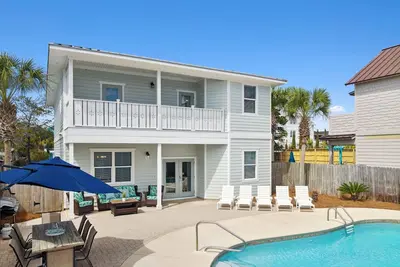 Image de 🌅 Destined for Heaven | Private Pool | Cottage House | Free Golf!