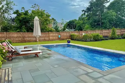 Image de Great Katama home with pool -- Sept. /Oct. Weeks Available! No fee for pool heat!
