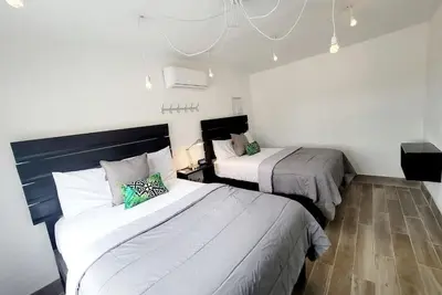 Image de Villa 181 \"Cozy Frontbeach House \"\n 2 up to 6 Guest & Pet Friendly! ! !