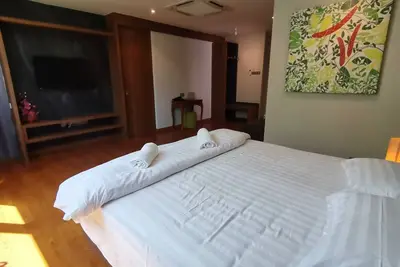 Image de Close to the airport & within Kk city, convenient to get around and amazing view