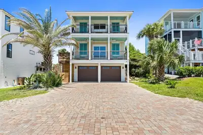Image de Shangri-La - St Joe Beach, Pet Friendly, Unobstructed Gulf View, Sleeps 7