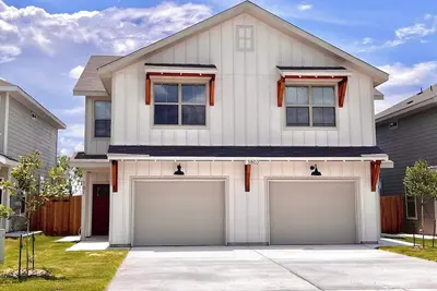 Image de Spacious townhome just minutes away from Sea World and Fiesta Texas!