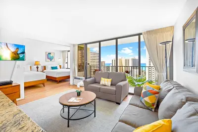 Stunning Ocean View 1br Condo - Free Parking!