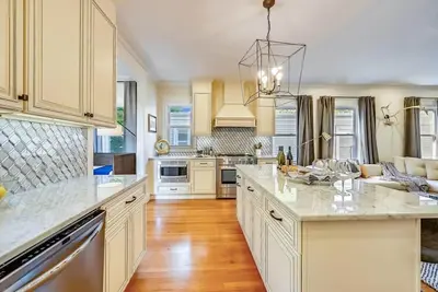 Image de Beautiful New Renovation | near T