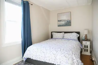 Image de Cozy 2bdrm Apt. Walk downtown bring your pets
