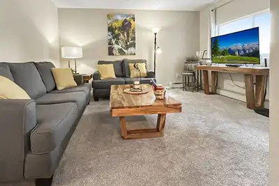 Image de \"Retreat in the Springs! \" 2 Br Condo - Sleeps 5!