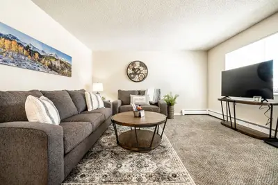 Image de ⁂Getaway Suite! Condo - Sleeps Five - 2 Br/1ba⁂