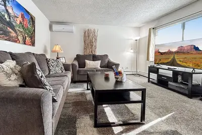 Image de Beauty in the Springs\"Entire Condo Great Location