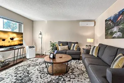 Image de Hidden Academy Gem! 2 Br, 1ba w/Ac! Sleeps 5