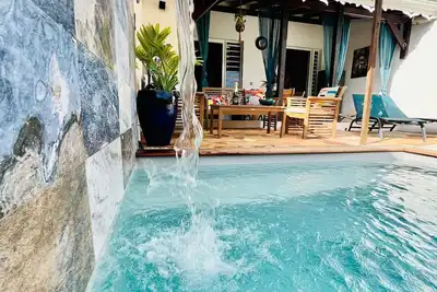 Zandoli, piscine, vue mer, paisible, jardin