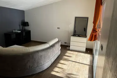 Image de appartement T2 meublé dans villa calme