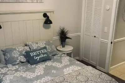 Image de Sun Kissed Cottage: Private Parking, Bbq & Laundry