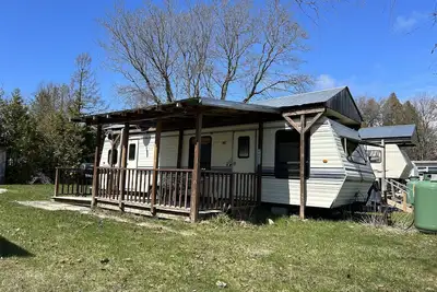 Image de #04 Covered Porch with a waterview