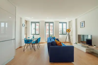 Image de Modern & Stylish Apartment I by Vacationy