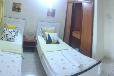 Image de 2 Bedroom Master Ensuite