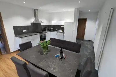 Image de Apartment (1) ground floor - 80 sqm - with garden - directly at the train station