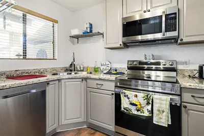 Image de Cozy Phoenix Condo Near Biltmore | Pool & Bbq near Golf, Dining and Shops