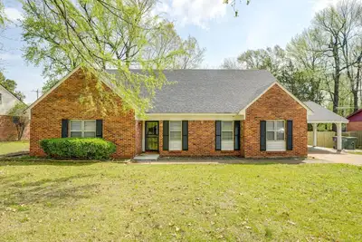 Image de Memphis Vacation Rental - Walk to Graceland!