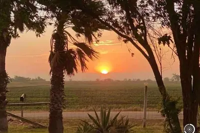 Image de Cheerful two bedroom cottage with stunning sunsets