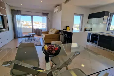 Image de Deluxe 2 bedroom apartment with Bbq with great location