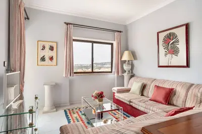 Image de Joivy Vibrant 2-bed flat w/ balcony