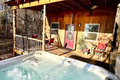 Image de Lake Cabin Escapes: Uncle Toad's Cottage