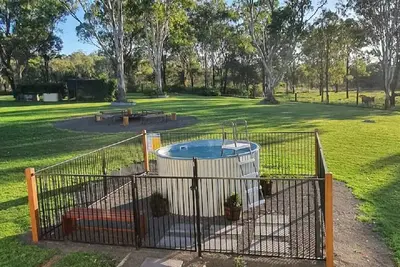 Image de 3 bed cottage nestled at centre of 21 acres