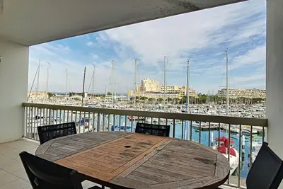 Image de Bel F3 à Carnon avec piscine, parking, clim et WiFi
