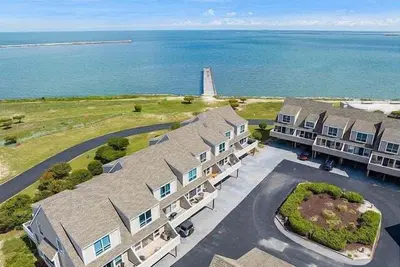 Image de Vacation Rental in the Bayfront Community of Port Lewes