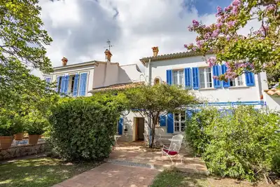 Image de Bastide Familiale, Proche De La Mer, Beau EXTÉRIEUR