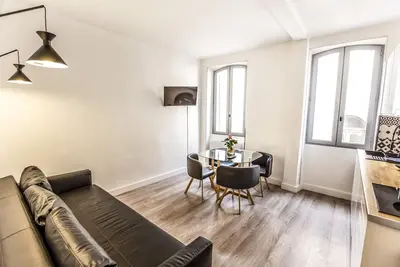 Image de Belle rénovation moderne au coeur du Panier